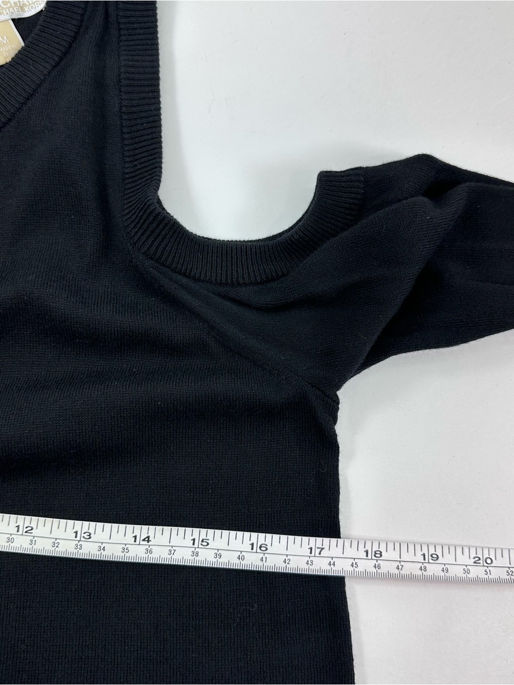 MICHAEL Michael Kors Black Cold-Shoulder Knit Tank Sweater - Picture 5 of 8
